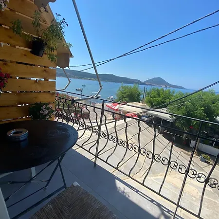 Eleni's Gialova, Giorgos House